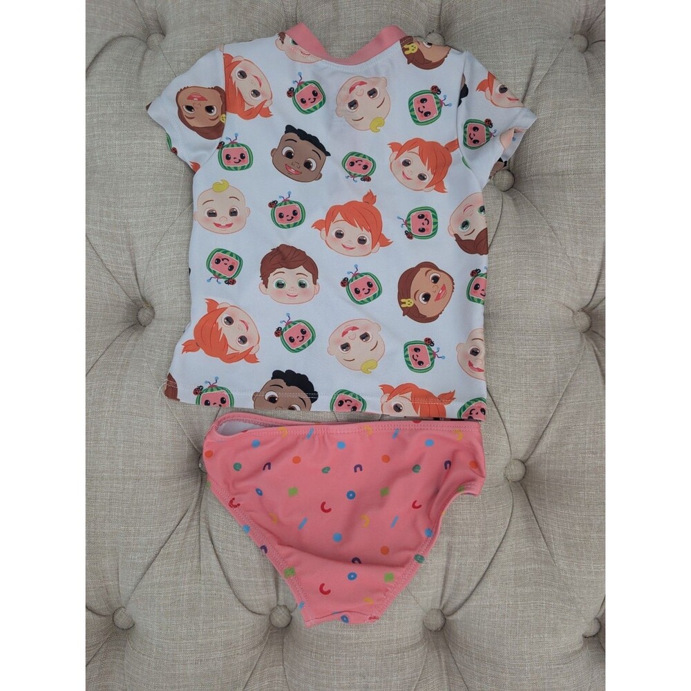 CoComelon Toddler Short Sleeve Rashguard and Swim Bottom Zipper Set Girl 3T - Picture 3 of 4